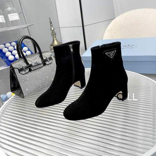 Picture of Prada Shoes _SKUPradasz35-402CLL090118857